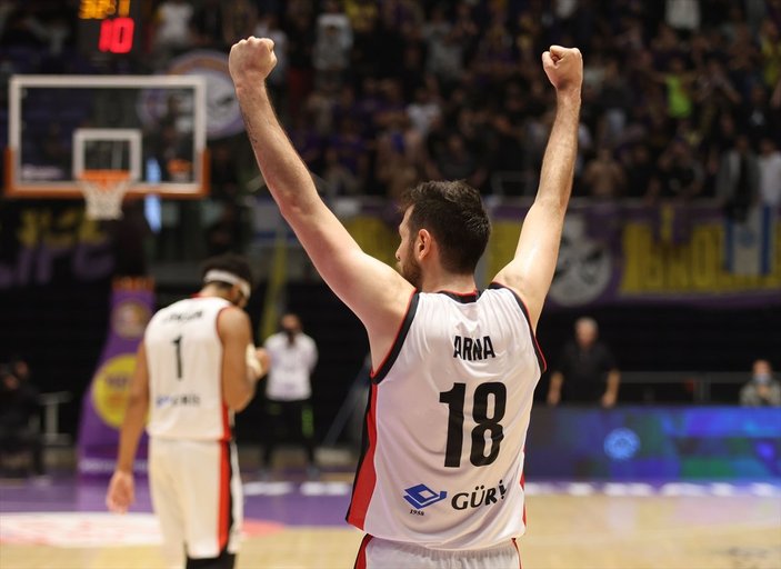 Beşiktaş Şampiyonlar Ligi play-in turu ilk maçında Hapoel U-Net Holon'u yendi