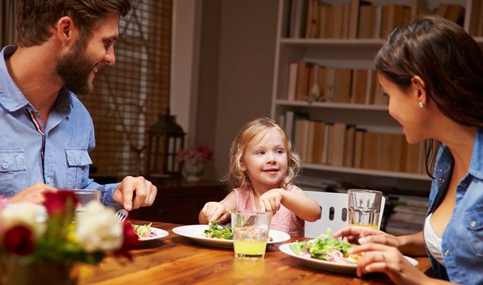 Ailece yemek yemenin çocuklar üzerindeki 6 olumlu etkisi