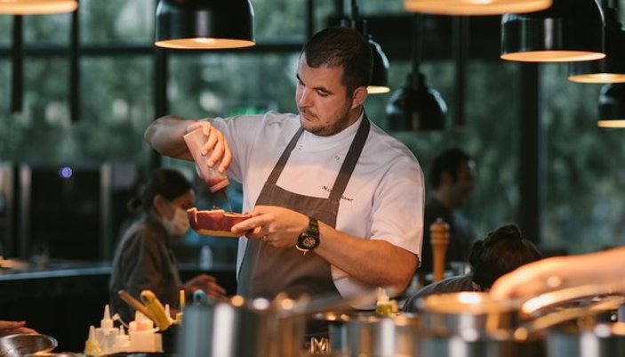 Masterchef konuğu Şef Osman Sezener kimdir, kaç yaşında? Hakkında bilgiler...