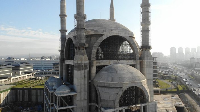 Ümraniye'de 5 yıldr bitirilemeyen cami