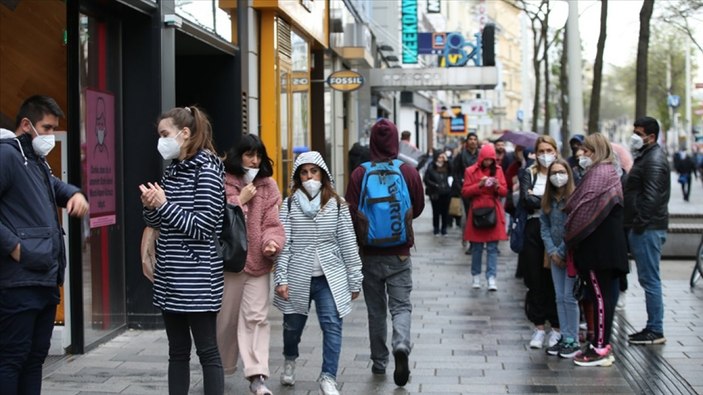 Avusturya’da maske kullanma zorunluluğu getirildi