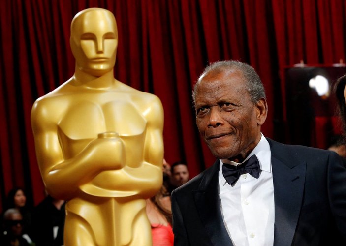 ABD'de Oscar kazanan ilk siyahi aktör Sidney Poitier, 94 yaşında öldü