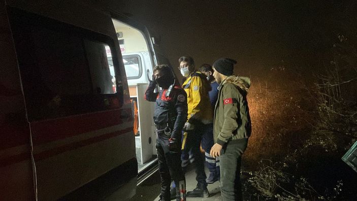 i Zonguldak'ta polisle ehliyetsiz sürücünün kovalamacası kazayla bitti