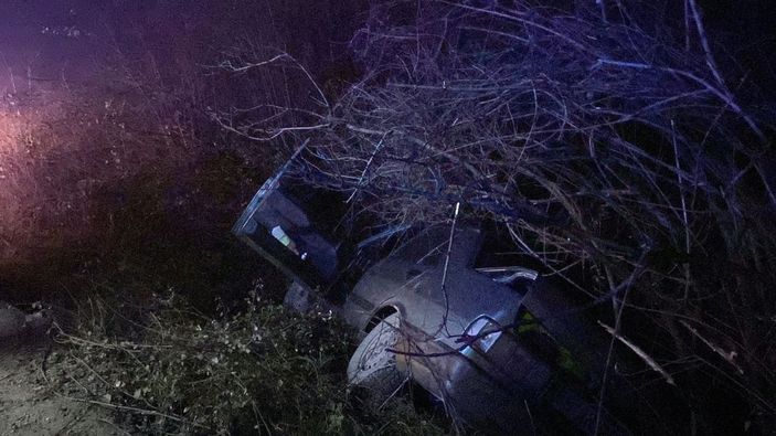 i Zonguldak'ta polisle ehliyetsiz sürücünün kovalamacası kazayla bitti