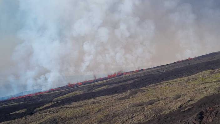 Galapagos Adaları'ndaki Wolf Yanardağı'nda patlama