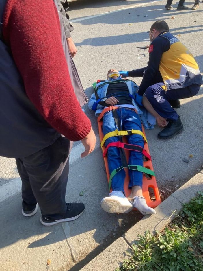 i Antalya'da 'doğum' yolunda kaza: Genç babaya otomobil çarptı