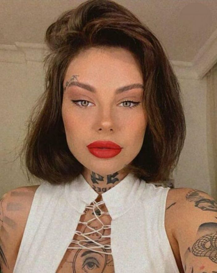 İzmir'de dolandırıcılıktan tutuklanan fenomenler serbest bırakıldı