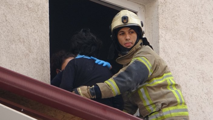 Bursa'da 8. kattan düşen kadın mucize şekilde hayata tutundu