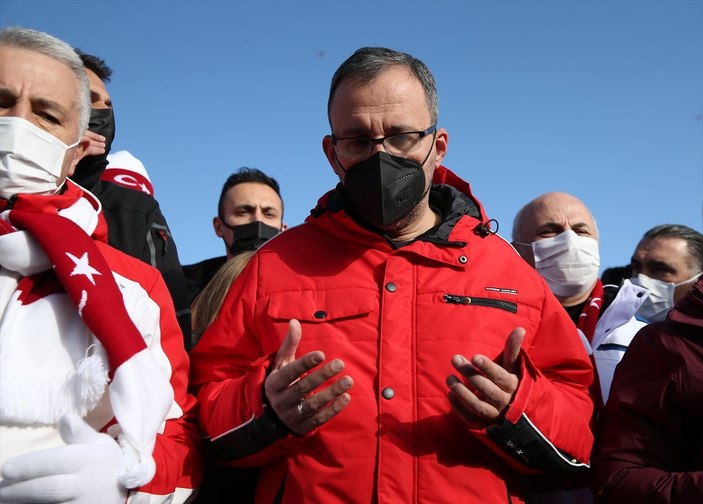 Mehmet Muharrem Kasapoğlu: Gençlerimiz, tüm insanlık için büyük bir umudu teşkil ediyor