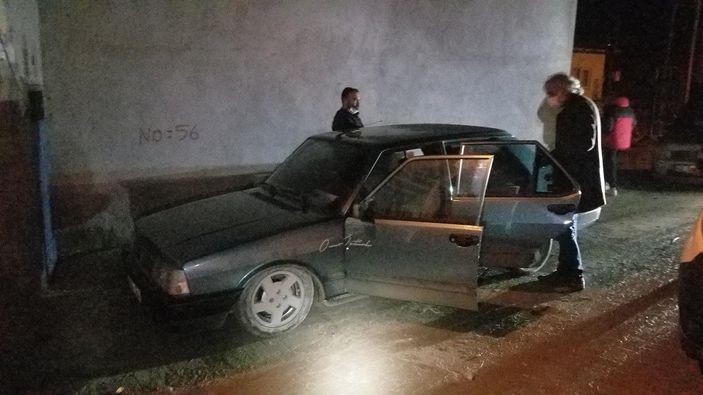 d Kütahya’da, gürültü nedeniyle bıçaklı kavga: 2 yaralı