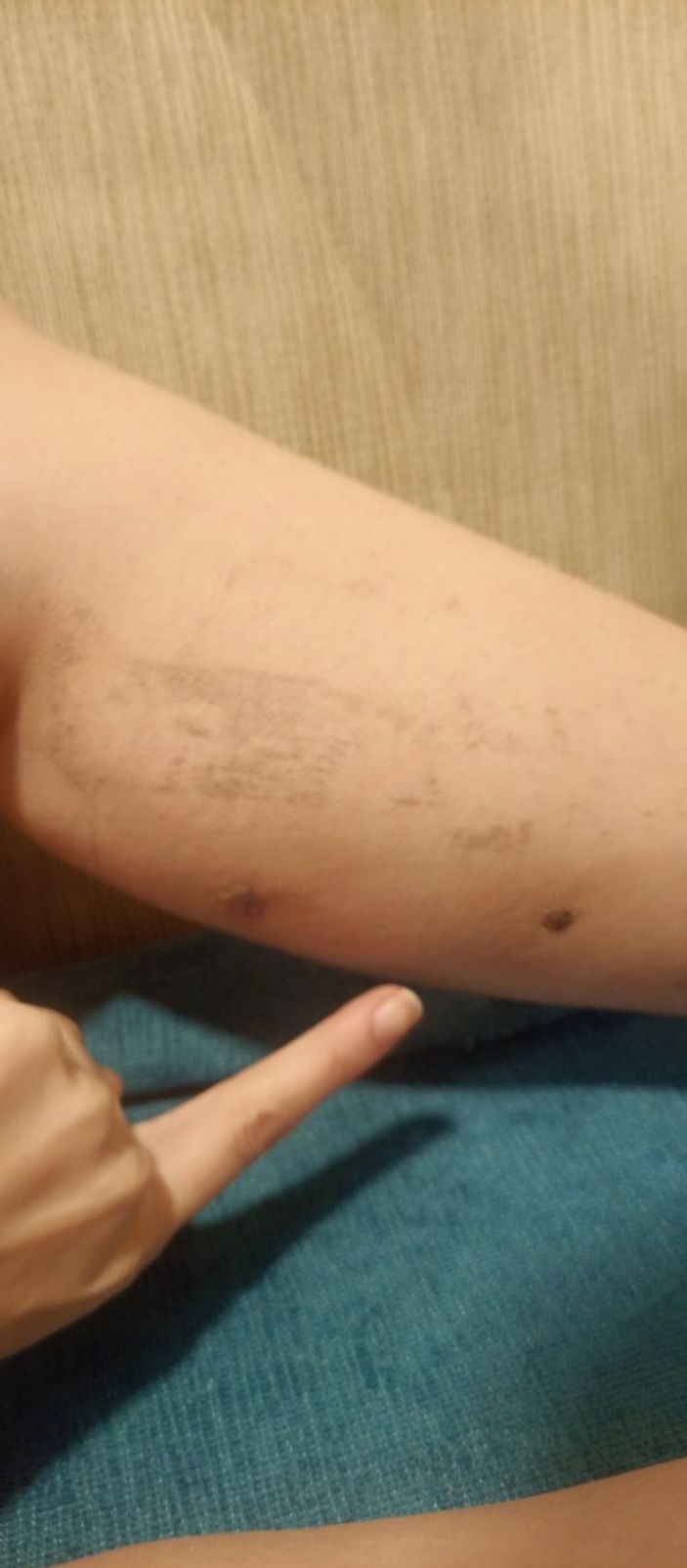 i Kağıthane’de, çocuklarının önünde eşine 12 el ateş etti