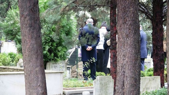 d Bursa'da, babalık davasında mezarı açılan iş insanı, babası çıktı