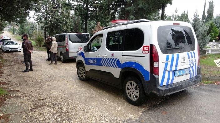 d Bursa'da, babalık davasında mezarı açılan iş insanı, babası çıktı