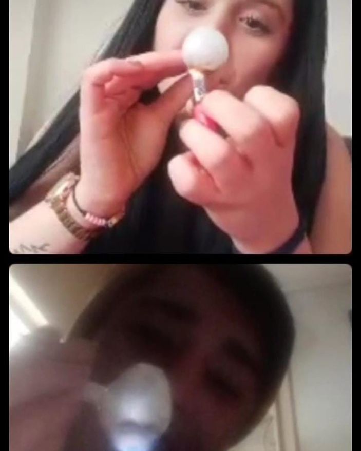 Bursa’da, canlı yayın açıp uyuşturucu kullanan 2 kişi yakalandı