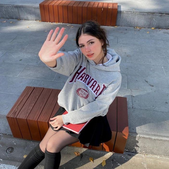 Güzelliğiyle baş döndürüyor! Yargı'nın Parla'sı Zeynep Atılgan'ın iddialı pozları Instagram'ı salladı