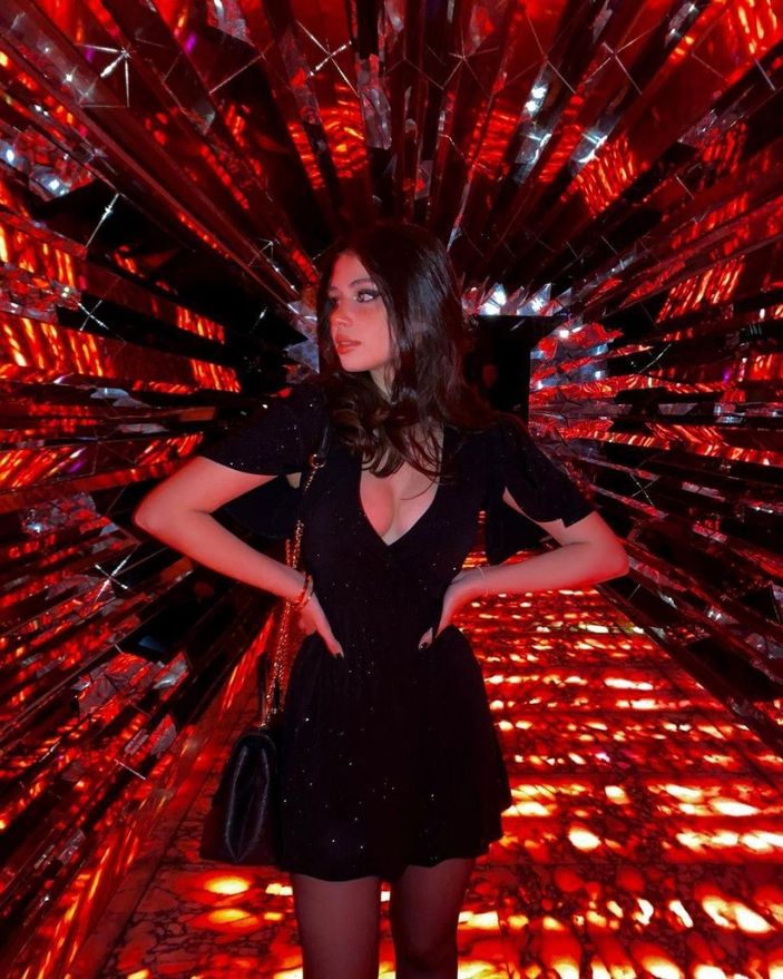 Güzelliğiyle baş döndürüyor! Yargı'nın Parla'sı Zeynep Atılgan'ın iddialı pozları Instagram'ı salladı