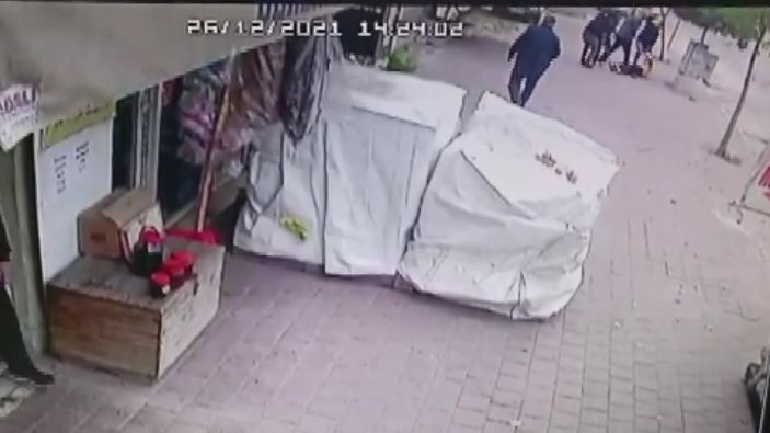 Adana'daki dayakçı kocaya yapılan linç girişimi kamerada