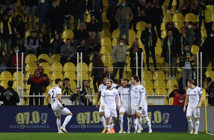 a Fenerbahçe, Adana Demirspor'a mağlup oldu