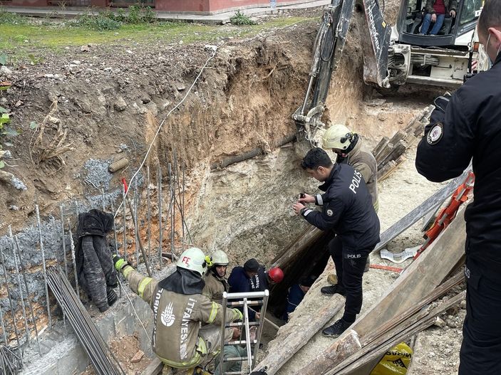 a Avcılar'da inşaat göçüğünün altında kalan 2 işçiden 1'i kurtarılamadı