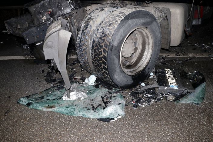 d Çanakkale'de trafik kazası: 5 ölü