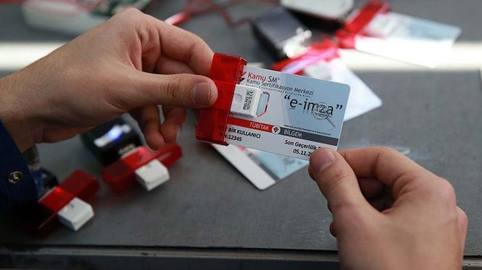 e-İmza işlemleri 2022: Kimlik kartına e-İmza nasıl tanımlanır?