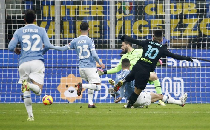 Serie A'da Inter, Lazio'yu yenerek liderliğini korudu