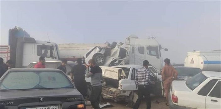 İran'da zincirleme kaza: 4 ölü, 27 yaralı