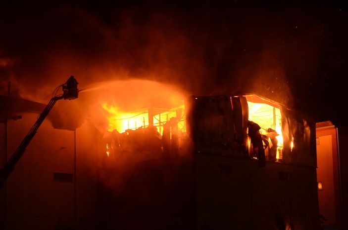 a Karaman'da bisküvi fabrikasında yangın