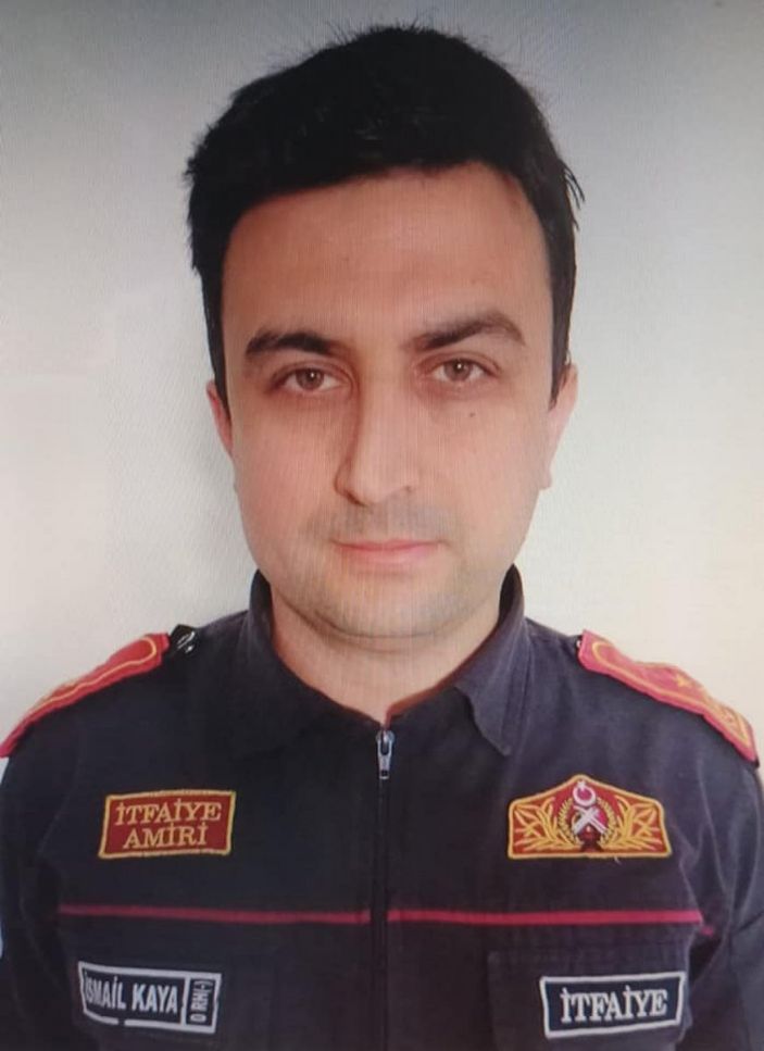 Bursa'da göreve giden itfaiye aracı devrildi