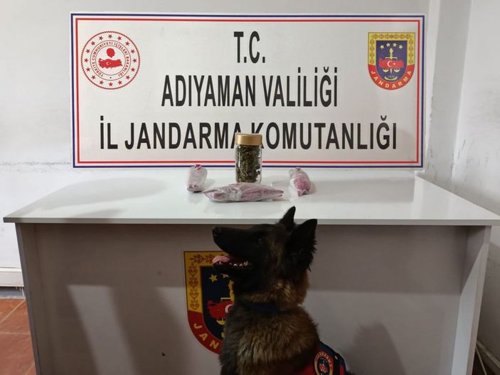 i Adıyaman'daki şahsın ev ve iş yerinden uyuşturucu çıktı