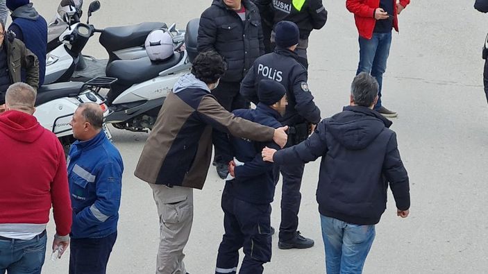 i Bursa'da köpeği havlıyor diye komşusunu bıçakladı