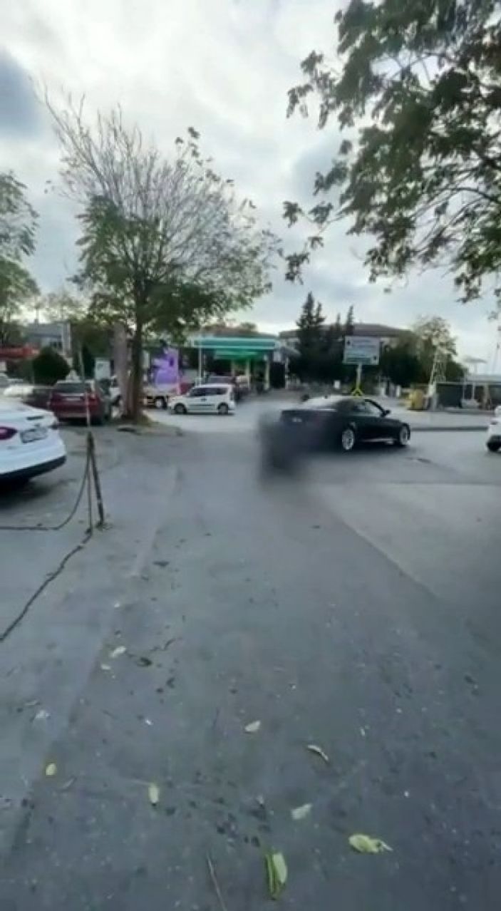 i Zeytinburnu'nda drift atan sürücü kamerada