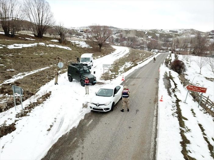 A Bingöl'de yol uygulamasında yakalanan sürücülere ceza