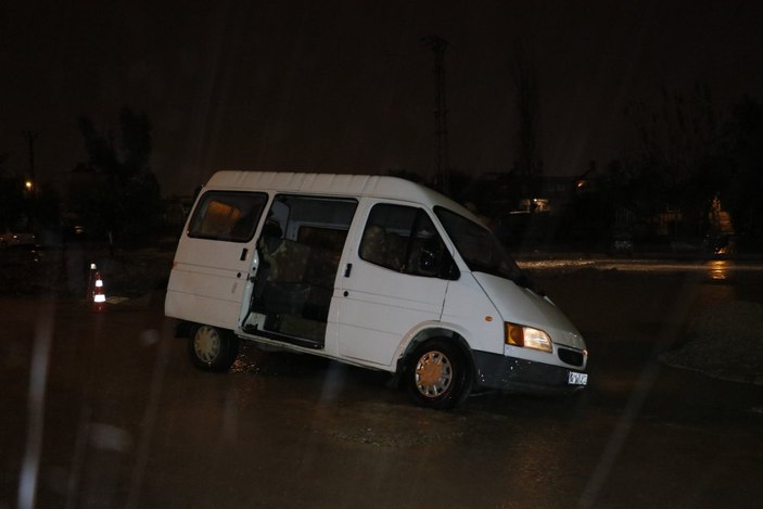 Adana'da sağanak yağış etkili oldu