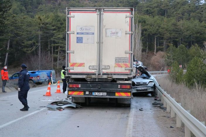 i Bolu'daki korkunç kazada 4 kişi hayatını kaybetti