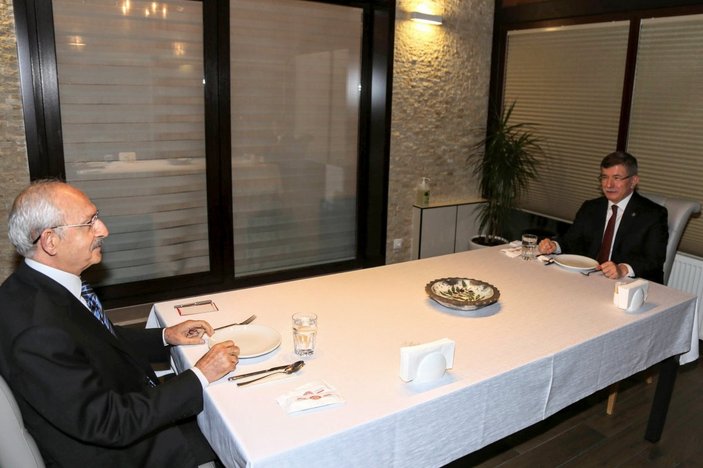 Kemal Kılıçdaroğlu ile Ahmet Davutoğlu akşam yemeğinde bir araya geldi