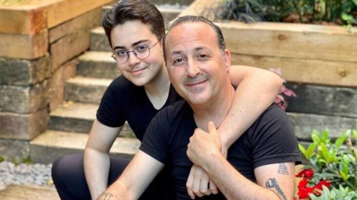 Cem Yılmaz'ın yeğenleri kocaman oldu! İşte Tan ve Tuna'nın son hali...