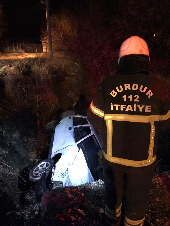 Burdur'da alkollü sürücü kanala düştü, verdiği adresten 15 km uzaklıkta bulundu