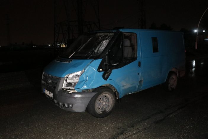 Adana'da panelvanın çarptığı yaya yaşamını yitirdi