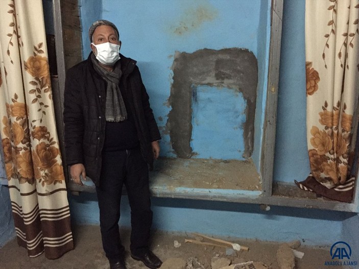 Diyarbakır’da bitişikteki evin duvarını delip kuyumcuya girdiler