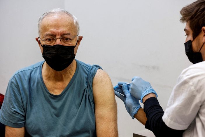 İsrail'de koronavirüs vakaları, rekor seviyelere ulaştı