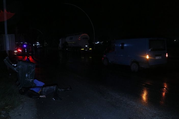 Adana'da panelvanın çarptığı yaya yaşamını yitirdi