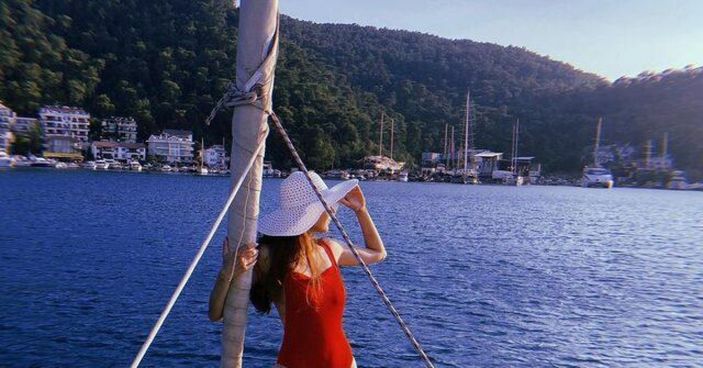 Gönül Dağı'nın Elif Hemşire'si Zümre Meğreli'nin pozları Instagram'ı salladı! Güzelliğiyle mest etti