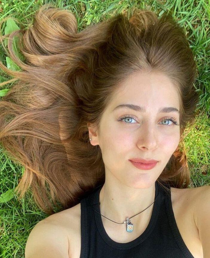 Gönül Dağı'nın Elif Hemşire'si Zümre Meğreli'nin pozları Instagram'ı salladı! Güzelliğiyle mest etti