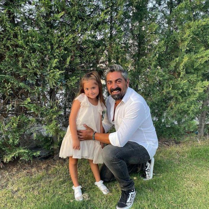 Bir Zamanlar Çukurova'nın Gaffur'u Bülent Polat'ın öğretmen eşine bakın! Güzelliğiyle büyülüyor