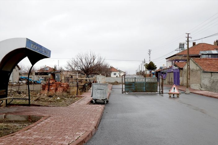 a Kayseri’de, arsasından geçen yolu kapatan adam: Belediye işi çözecek