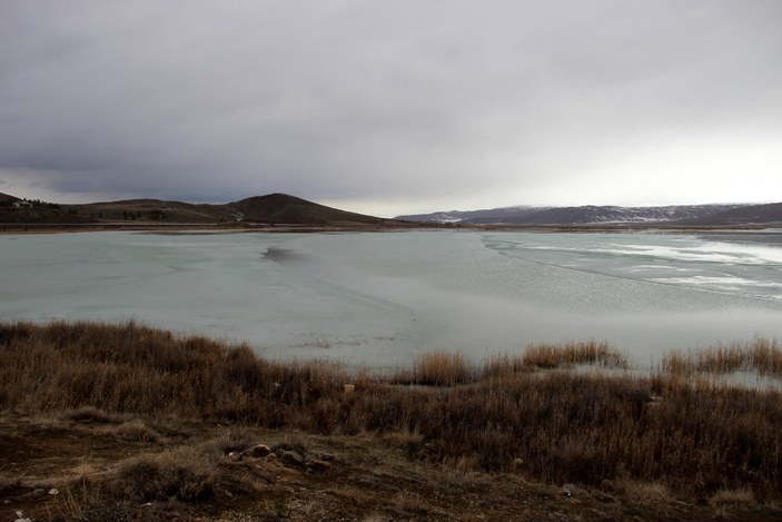 Sivas'ta buz tutan göl normale döndü