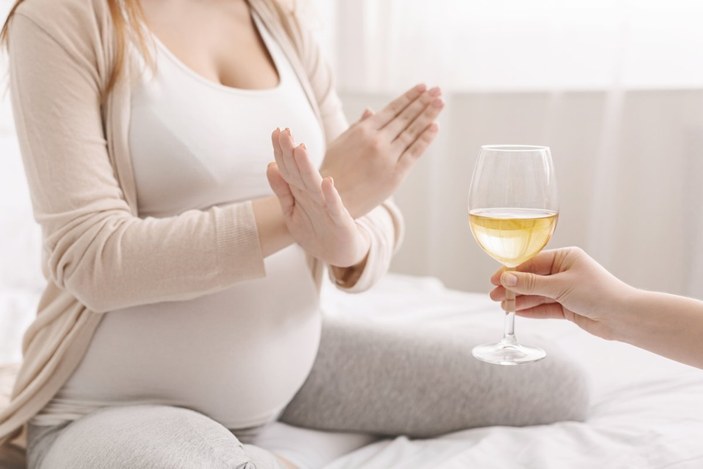 Hamileyken zararlı alışkanlıklar bebekte hasara neden oluyor