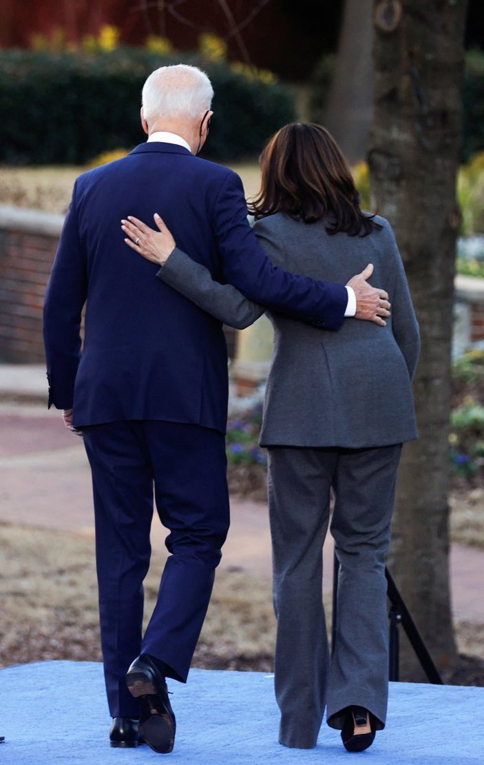 Joe Biden, yardımcısı Kamala Harris için dördüncü kez 'Başkan' dedi
