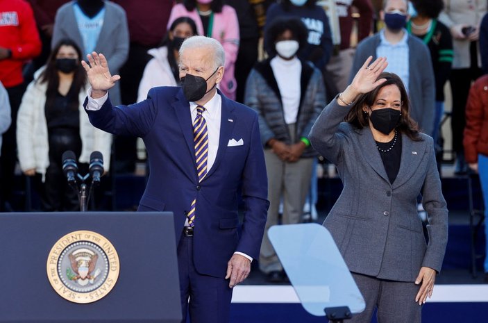 Joe Biden, yardımcısı Kamala Harris için dördüncü kez 'Başkan' dedi